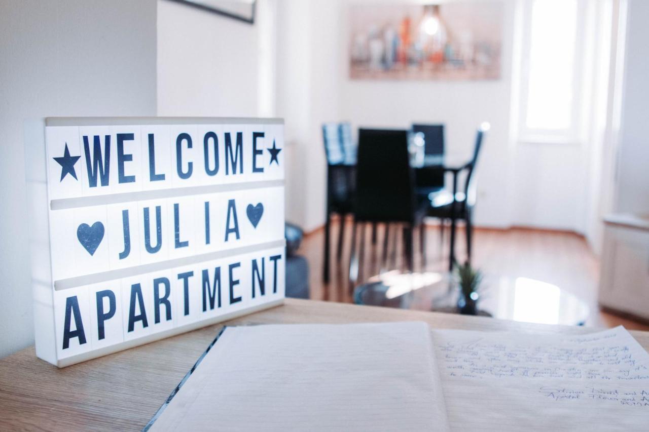 Julia *